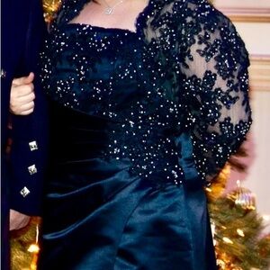 Elegant Beaded Teal Evening Wedding Dress